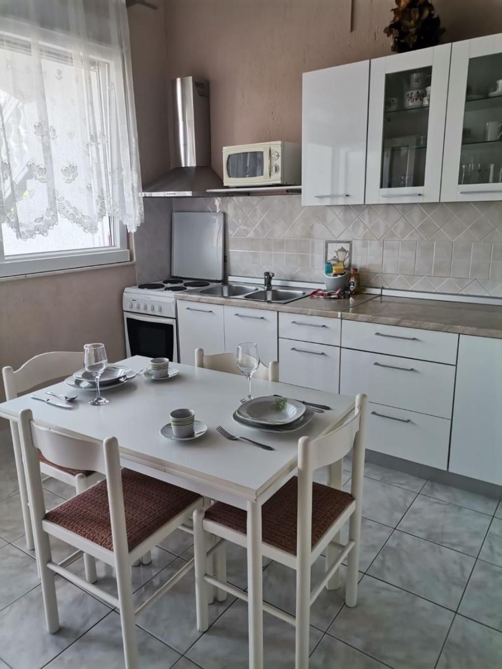 Apartments Mig - With Beautiful Garden Супетарска-Драга Экстерьер фото