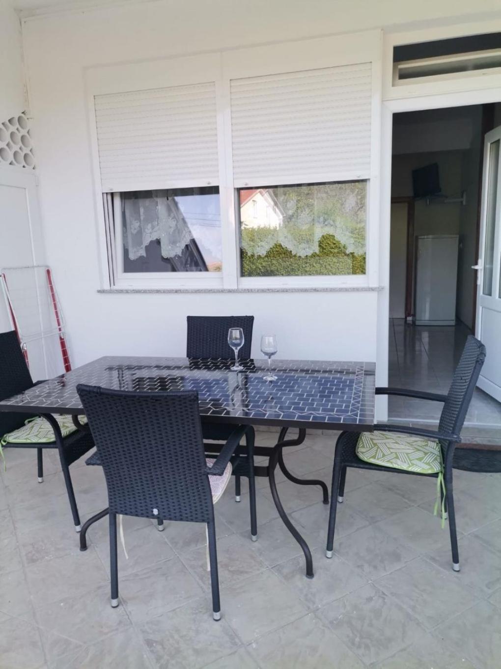 Apartments Mig - With Beautiful Garden Супетарска-Драга Экстерьер фото