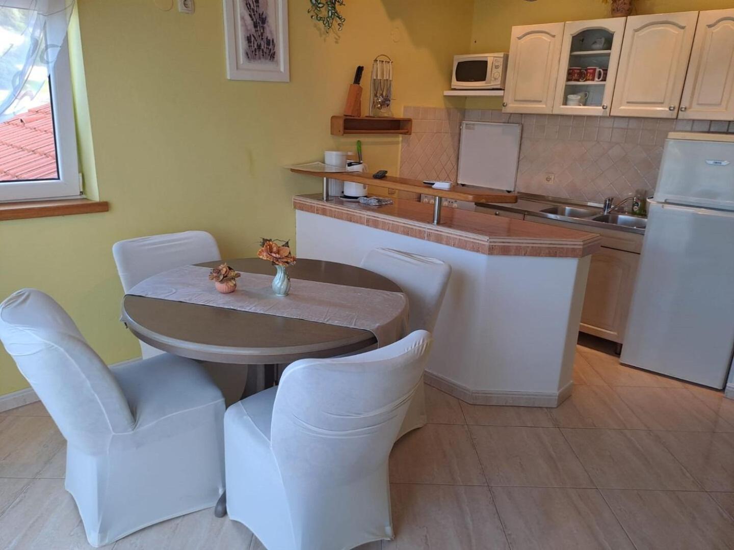 Apartments Mig - With Beautiful Garden Супетарска-Драга Экстерьер фото